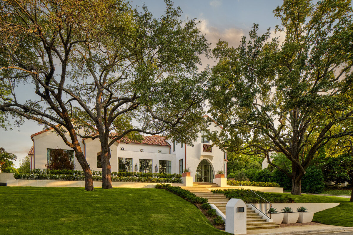 Exterior House shot of the Merrymount Road House