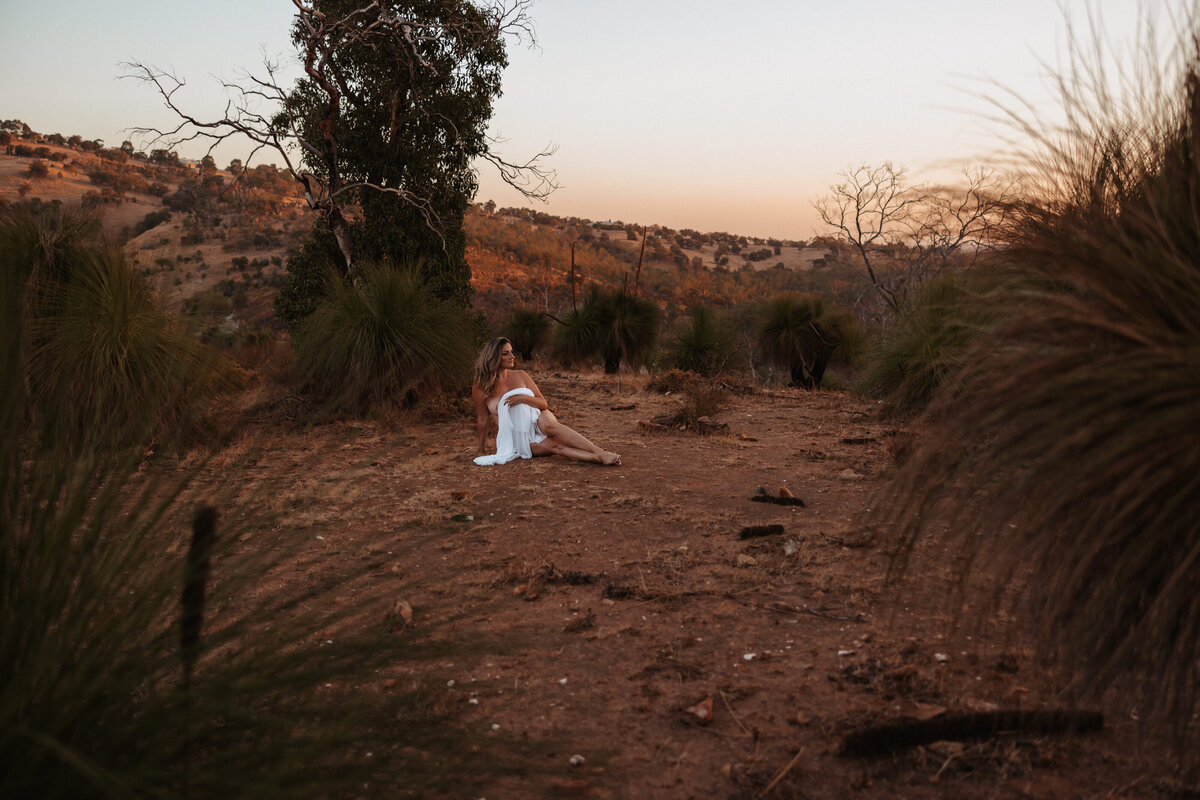 Boudoir photoshoot at Bells Rapids