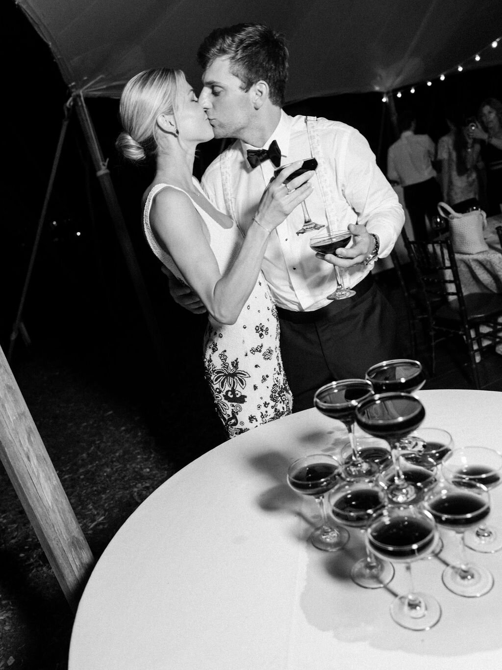 NikkiSanterre_EastCoastLuxuryWeddingPhotographer_CliftonInnWedding_Sky&Ryan-114