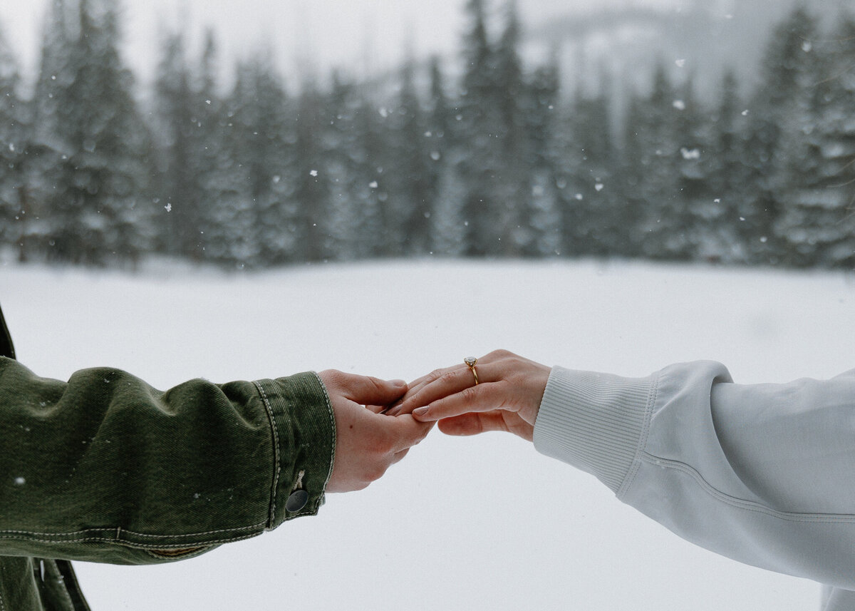 Ashlynn Shelby Photography_Rock Mountain National Park Engagement Shoot_ Dream Lake Engagement Shoot-21