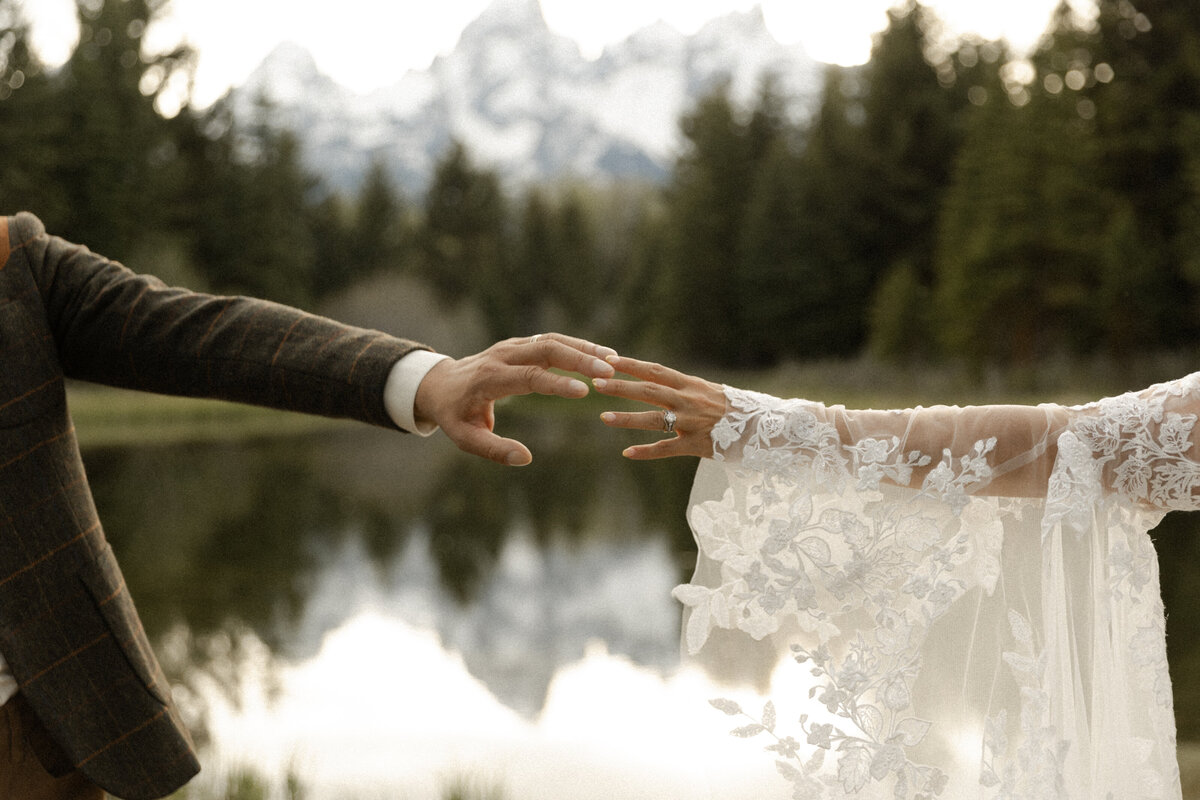 GoldenWeddingGrandTetonsDawnCaltonPhotography-186