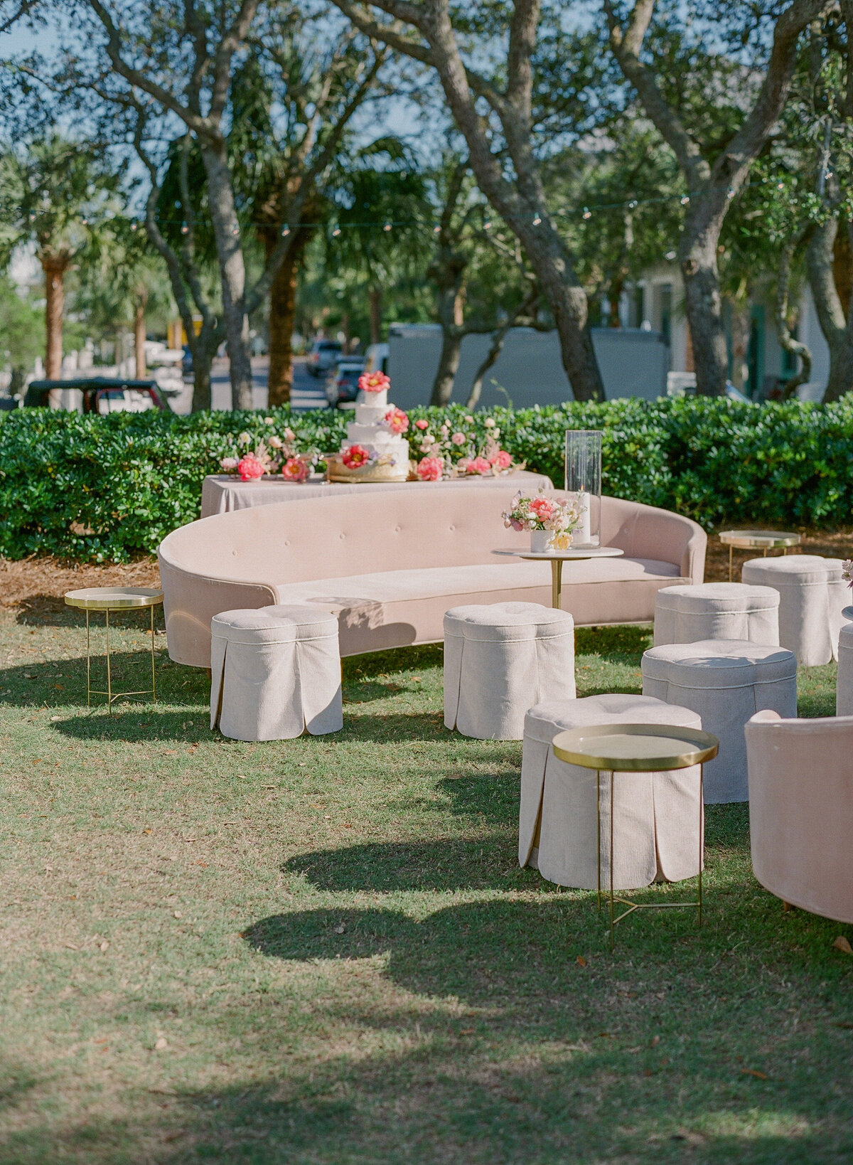 luxury-wedding-lounge-area-pink-velvet
