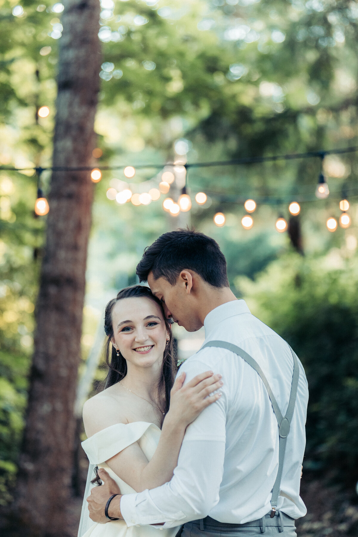 RIVERSIDE WEDDING IN THE OREGON