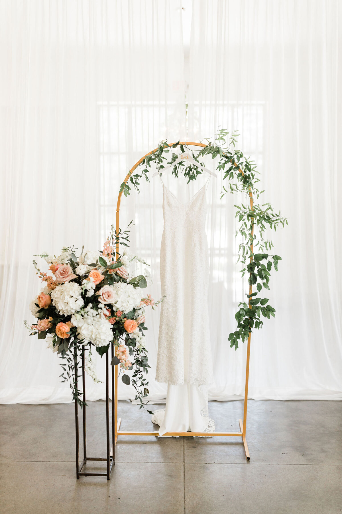 This stunning dress and these incredible flower arrangements were absolutely stunning.