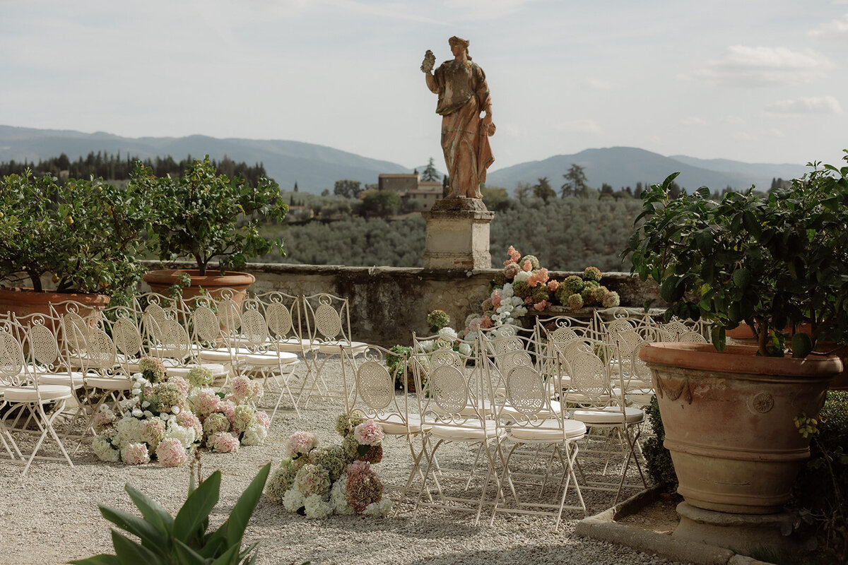 Myriam Menard Luxury destination wedding photographer Italy