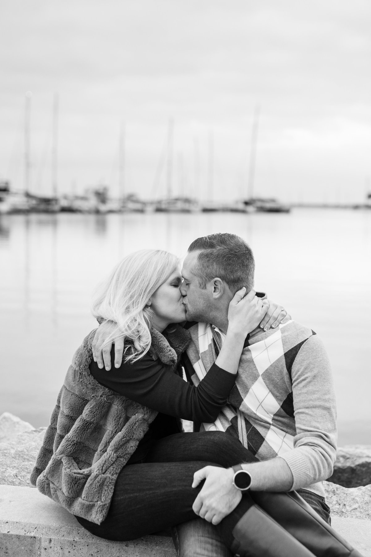 modern-engagement-photos-the-paper-elephant-036