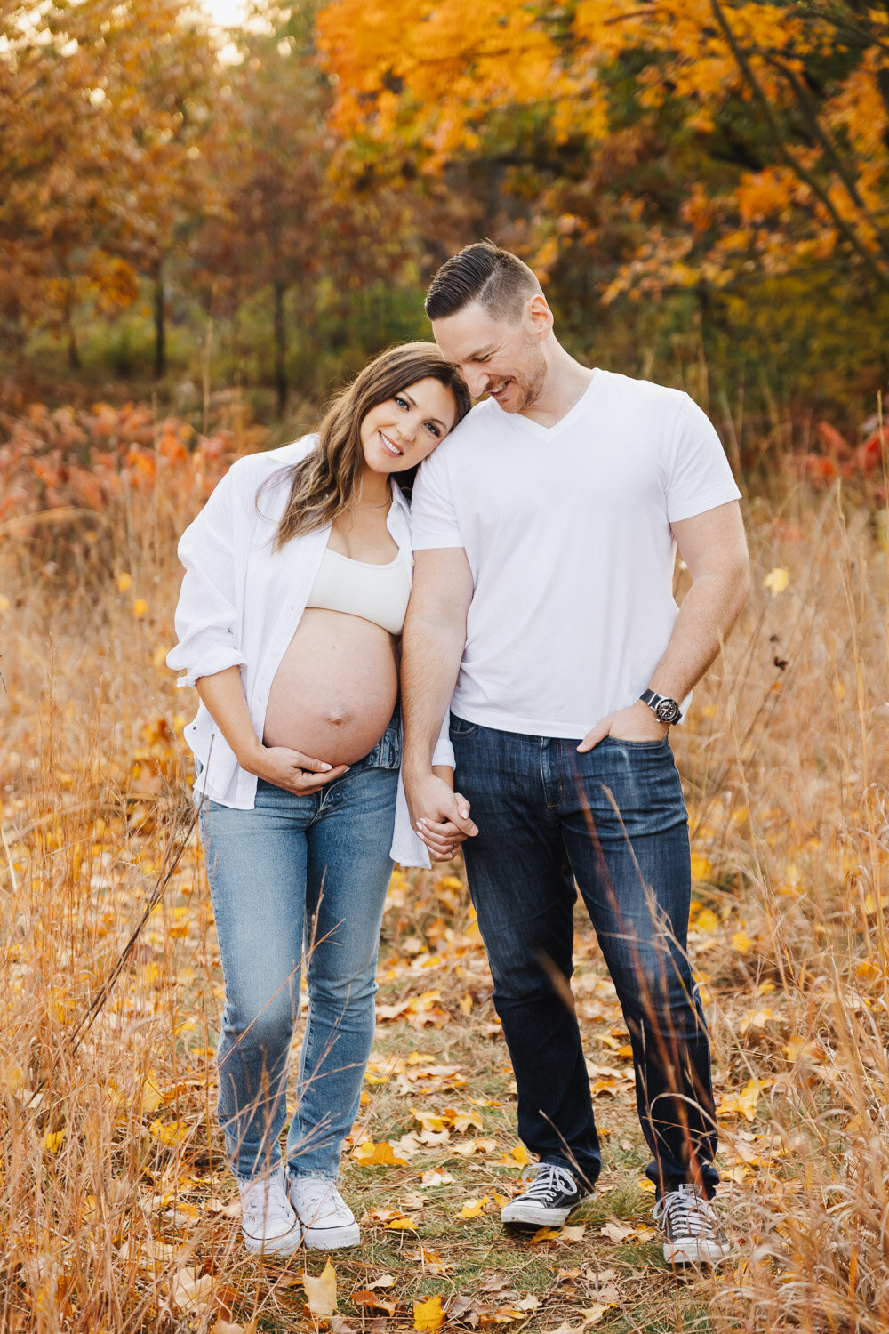 Casual maternity portraits in the fall