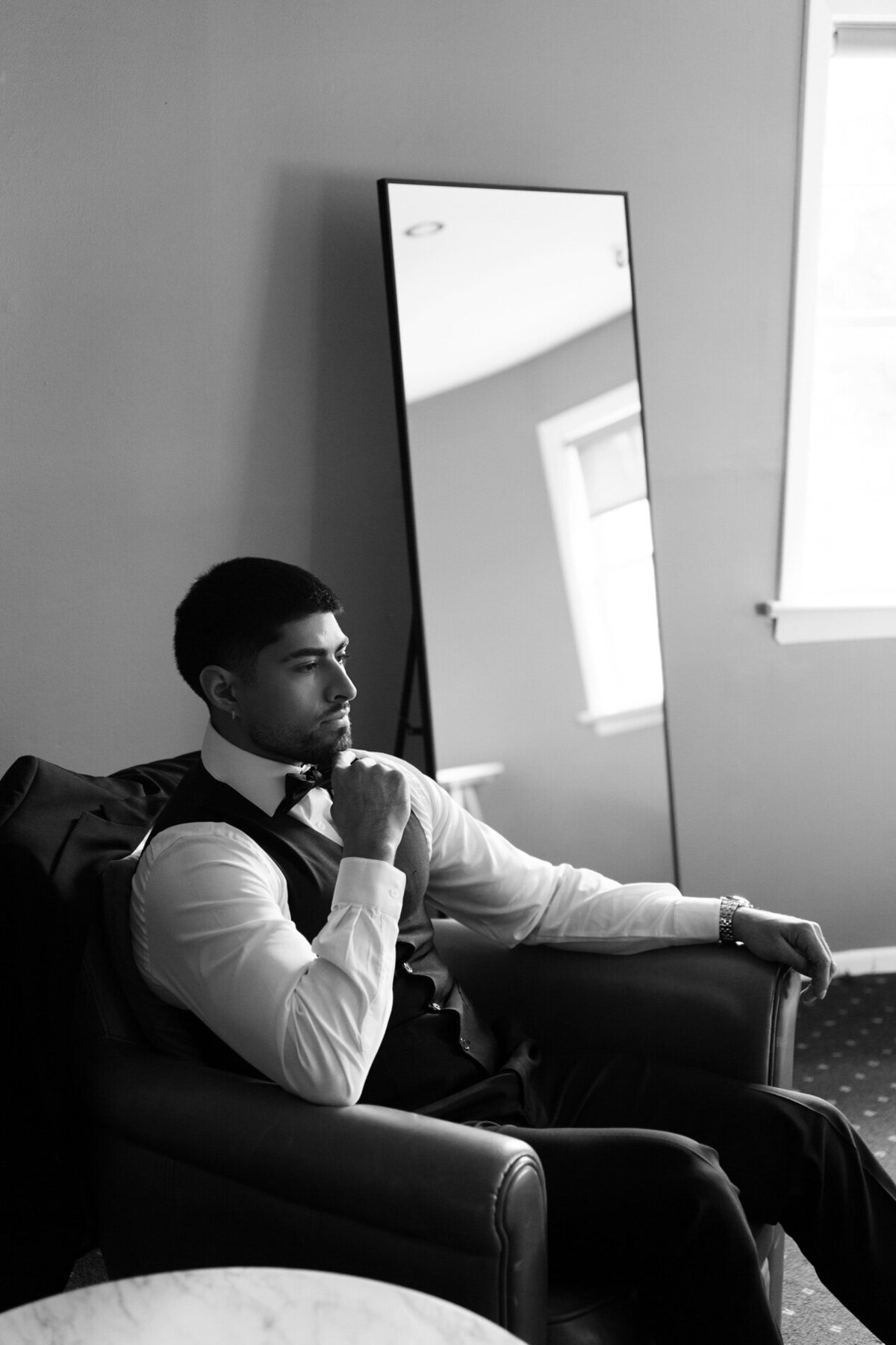 best afforadable elopement and wedding photographer in new york city and new jersey mamaroneck beach and yacht club ceremony and reception-3