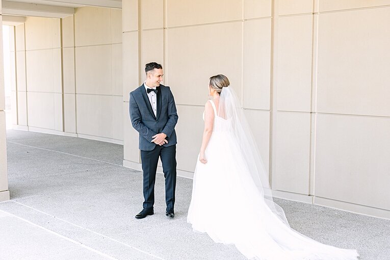 The-War-Memorial-Grosse-Pointe-Farms-detroit-Michigan-wedding-photographer_0008