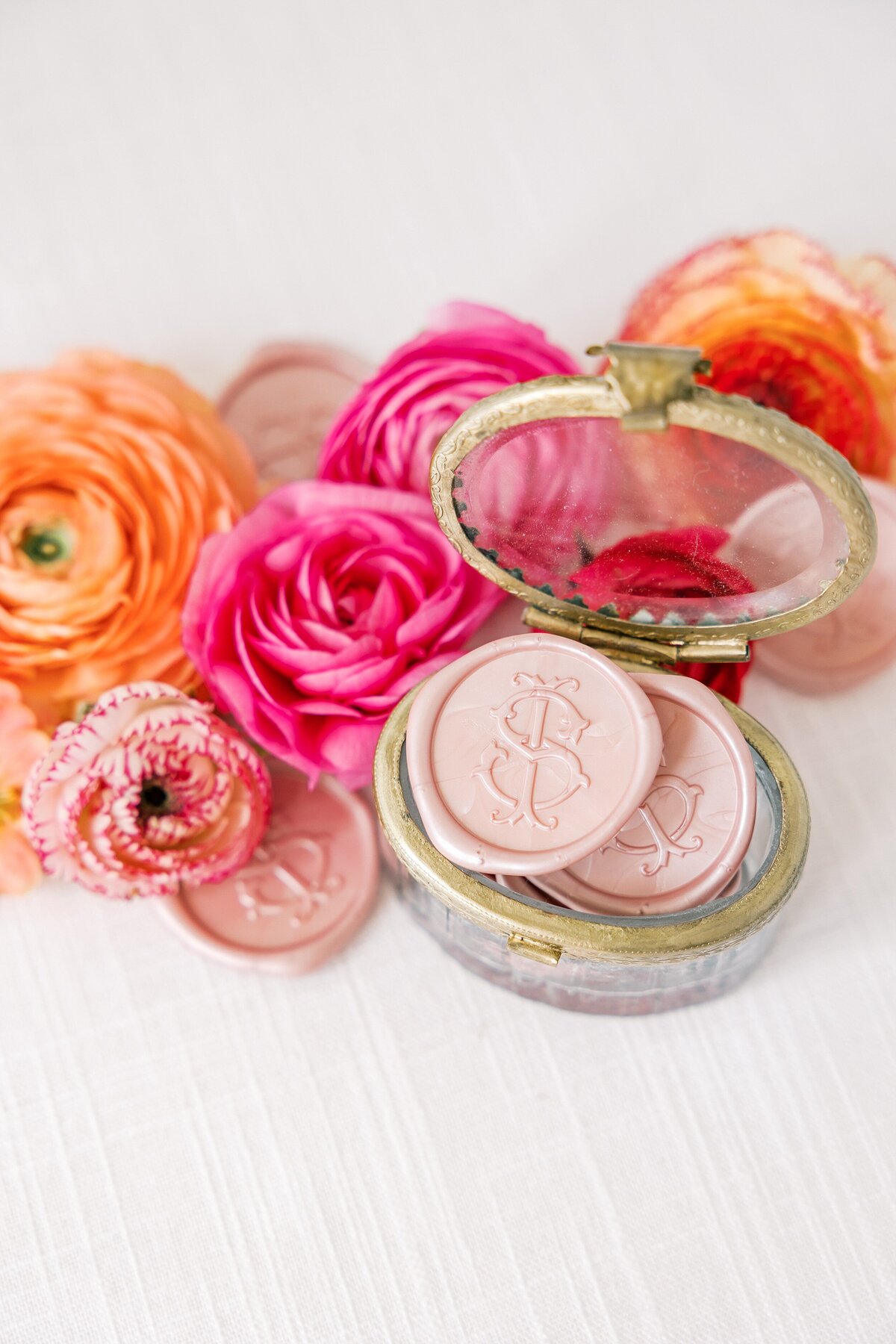 LedgewoodFineStationeryShoot-Wedding-Wax-Seals