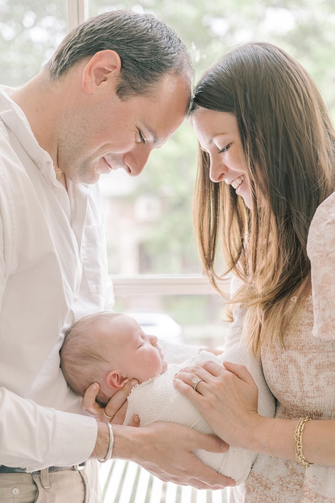 lifestyle newborn photoshoot in Dallas Texas