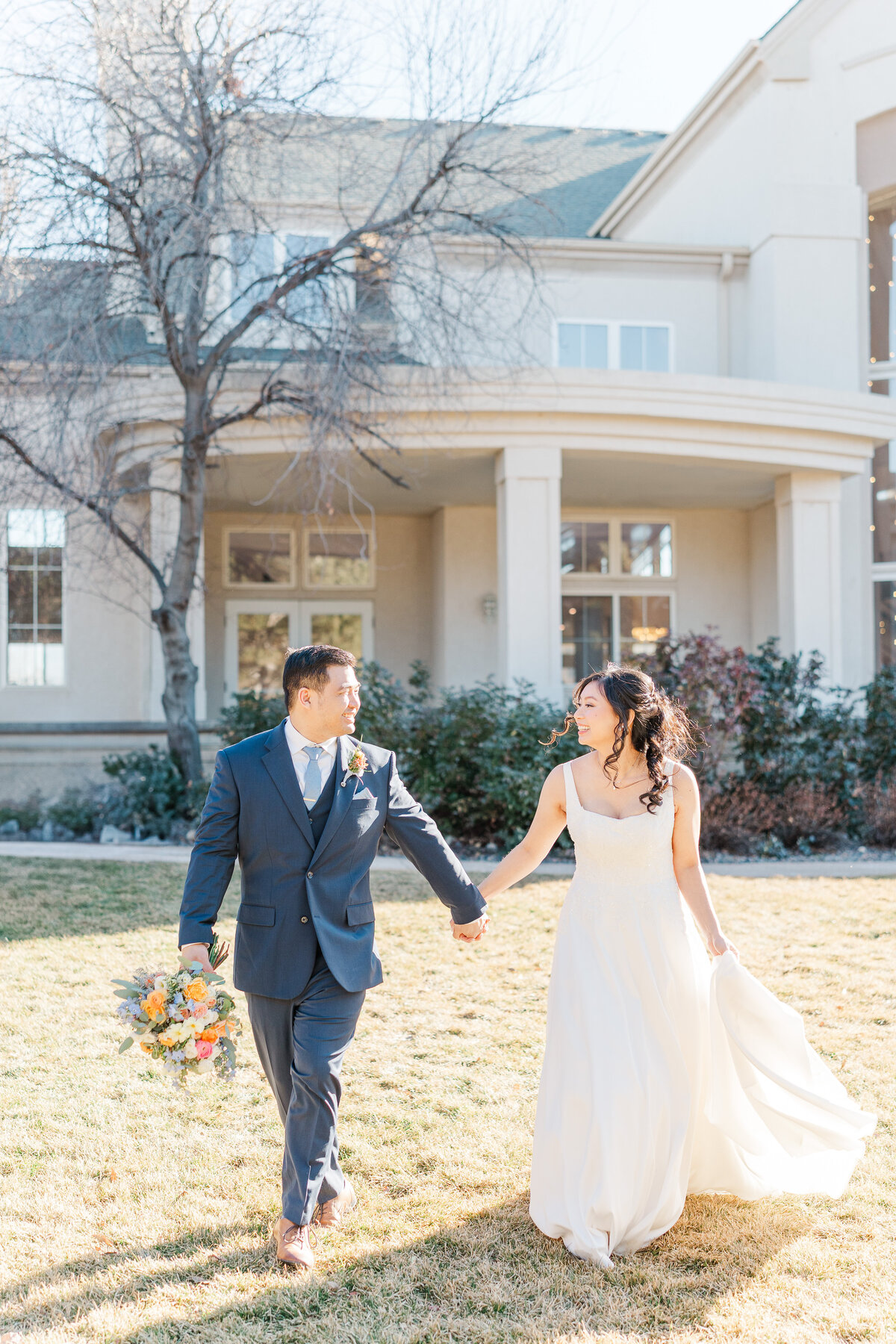 Chateaux at Fox Meadows Colorful Spring Wedding Light and Airy Elena Spraguer Photography  0077
