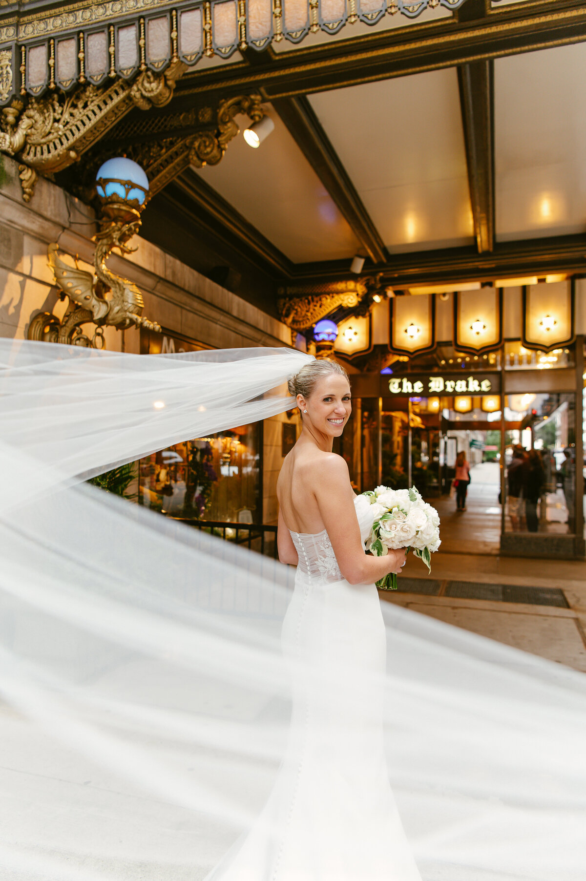 Chicago luxury editorial wedding photographer (The Drake hotel Princess Diana Suite Milton Lee Olive Park) 06-291