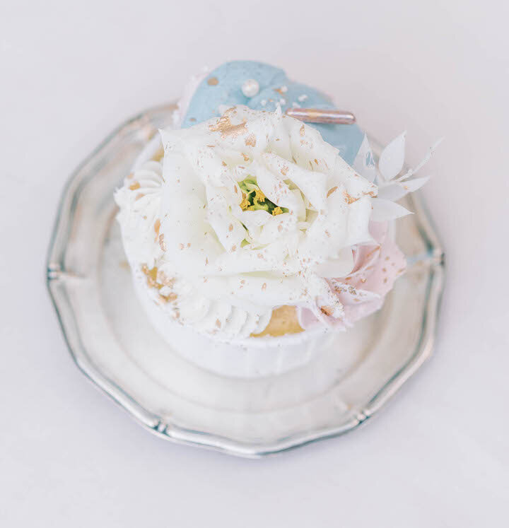 Wedding photographer-stockholm-helloalora-wedding cupcake