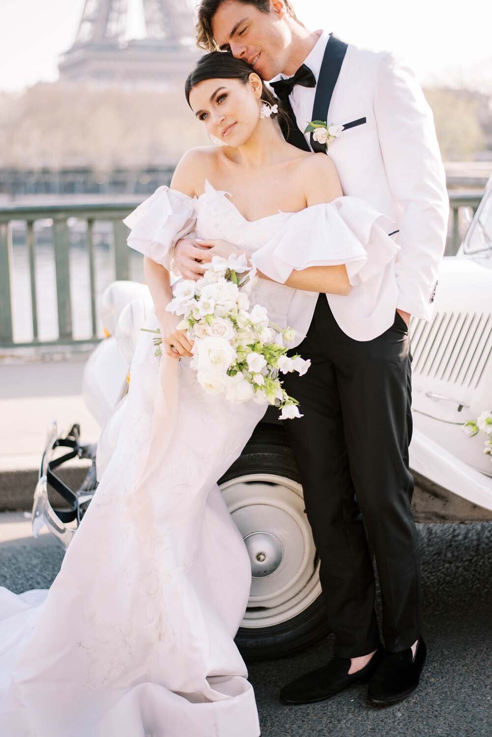 Eiffel Tower Paris wedding editorial veronique Lorre floral designer Marchesa Gown Ruth Terrero Photography18