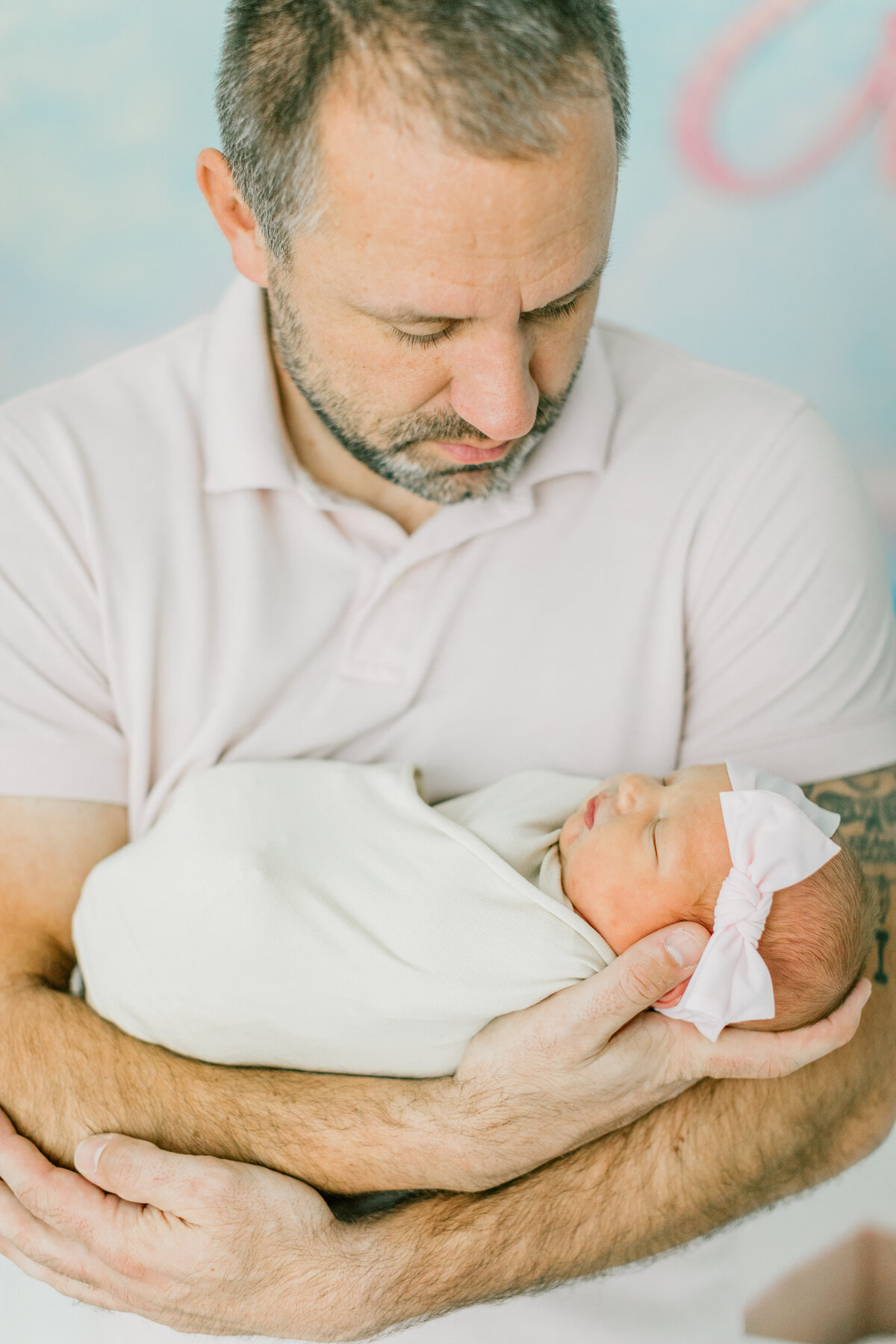 newborn-baby-girl-richmond-photo-session-with-bow-headband.jpg​