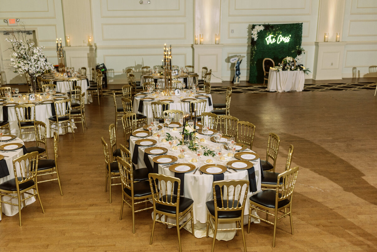 CescapheBallroom_PhiladelphiaWedding_TaylorNicollePhoto-123