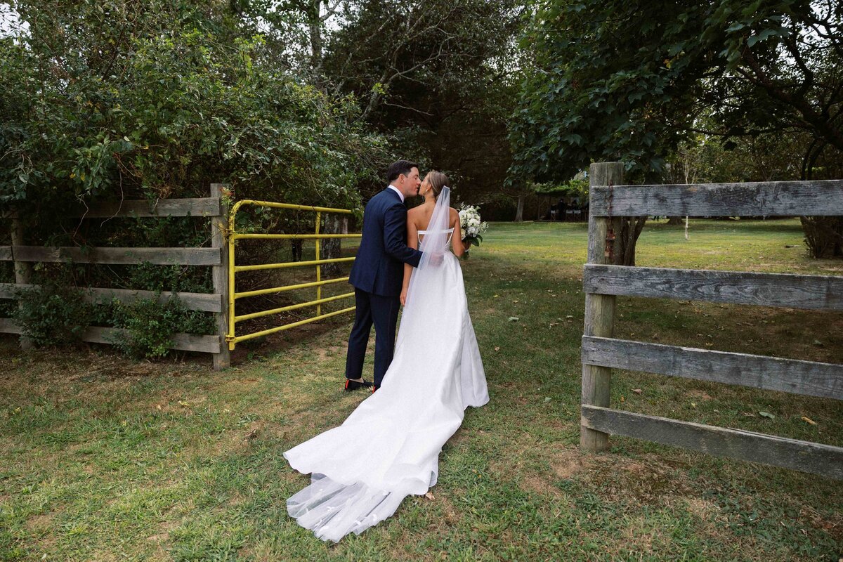 kontakosta-winery-long-island-wedding-photographer-273