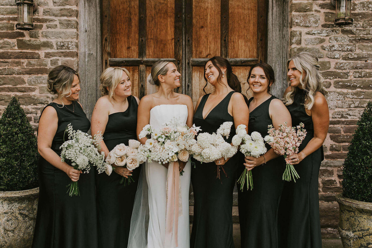 Issy-and-Bella-Floral-Design-Wedding-Florist-Herefordshire-Dewsall-Court-N-Z42
