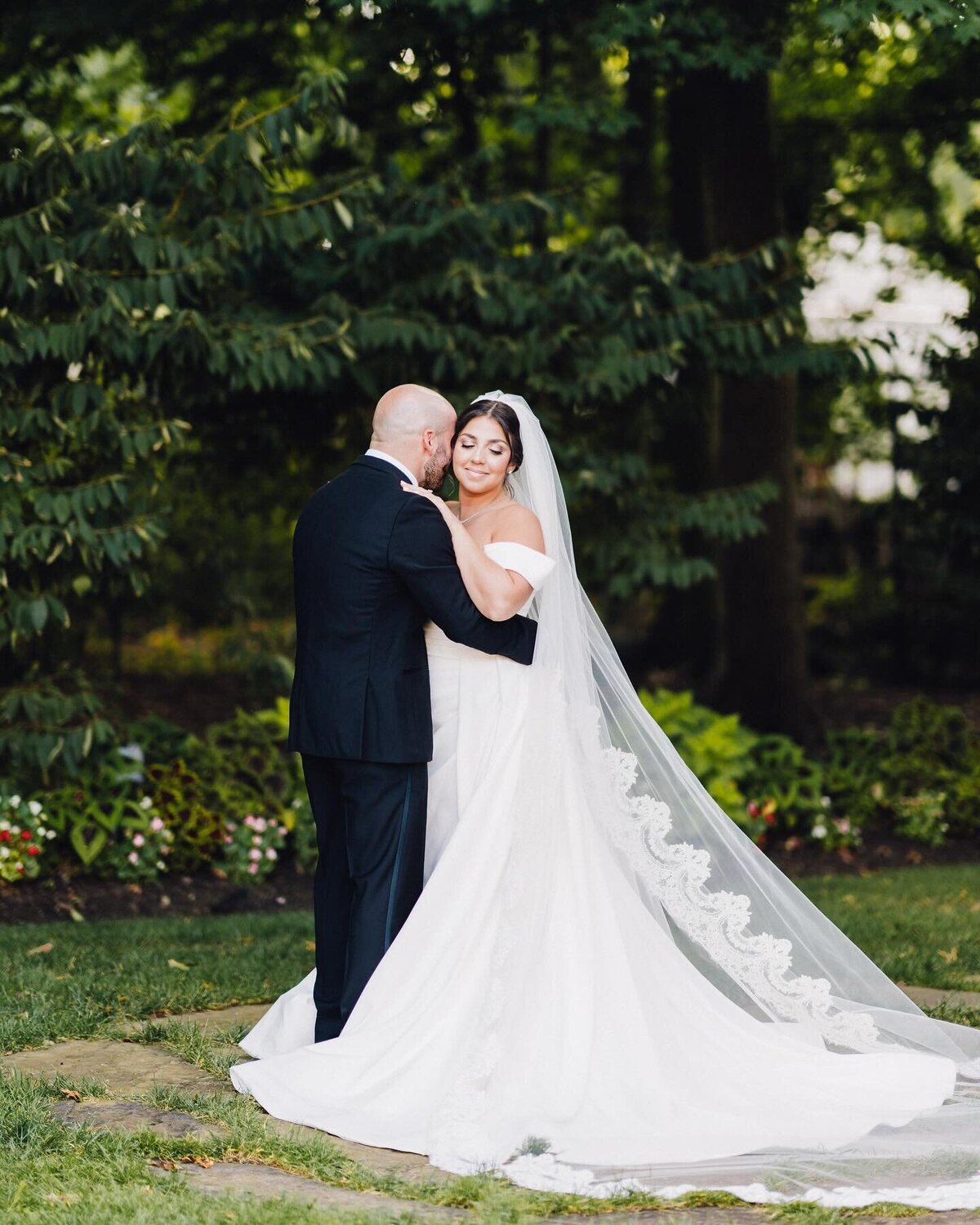 bride-and-groom-custom-veil