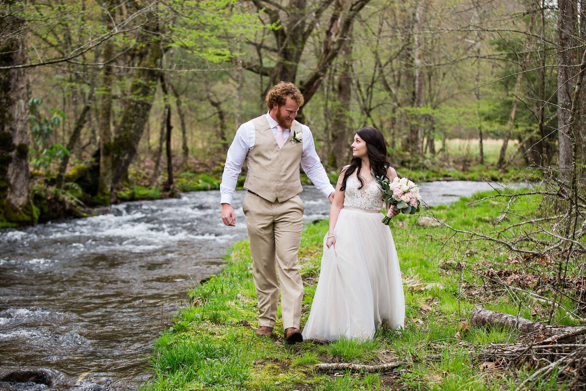Cataloochee-Valley-NC-Elopement-19