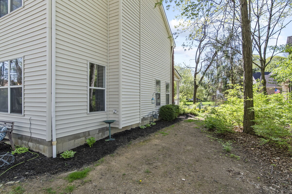 116-web-or-mls-A7404485