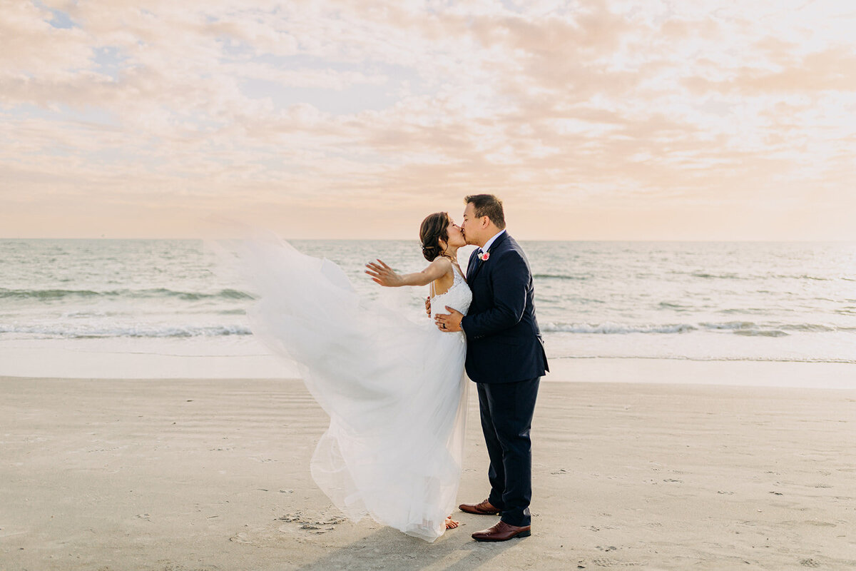 amber-mcwhorter-photography-florida-elopement-chantilly-chic-celebrations-21