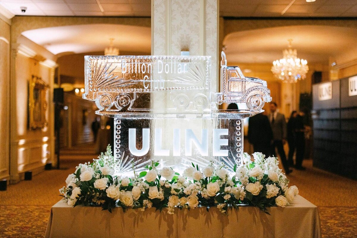 custom-ice-sculpture-uline-billion-dollar-club-milwaukee