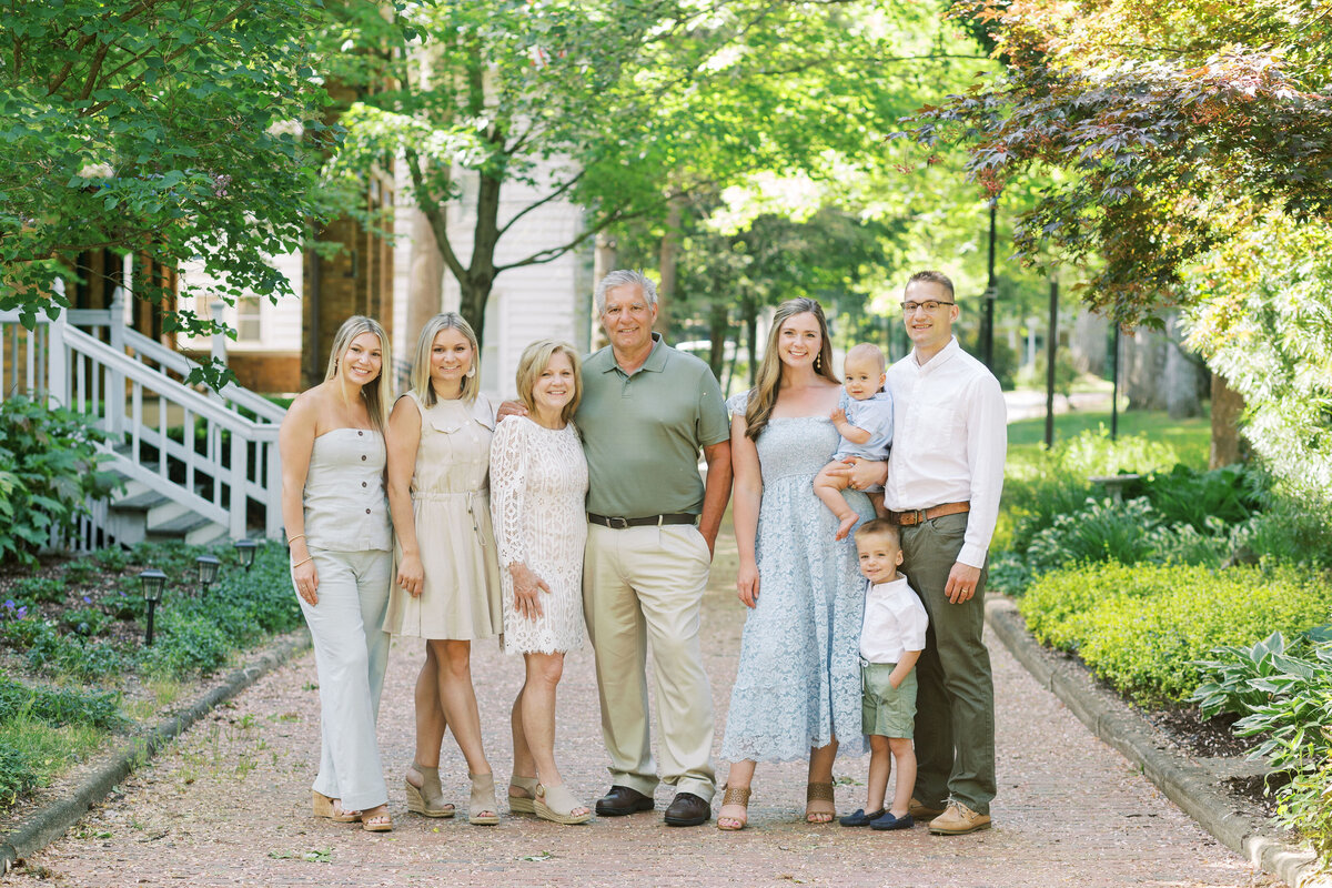Chautauqua_Family_Photos_202301