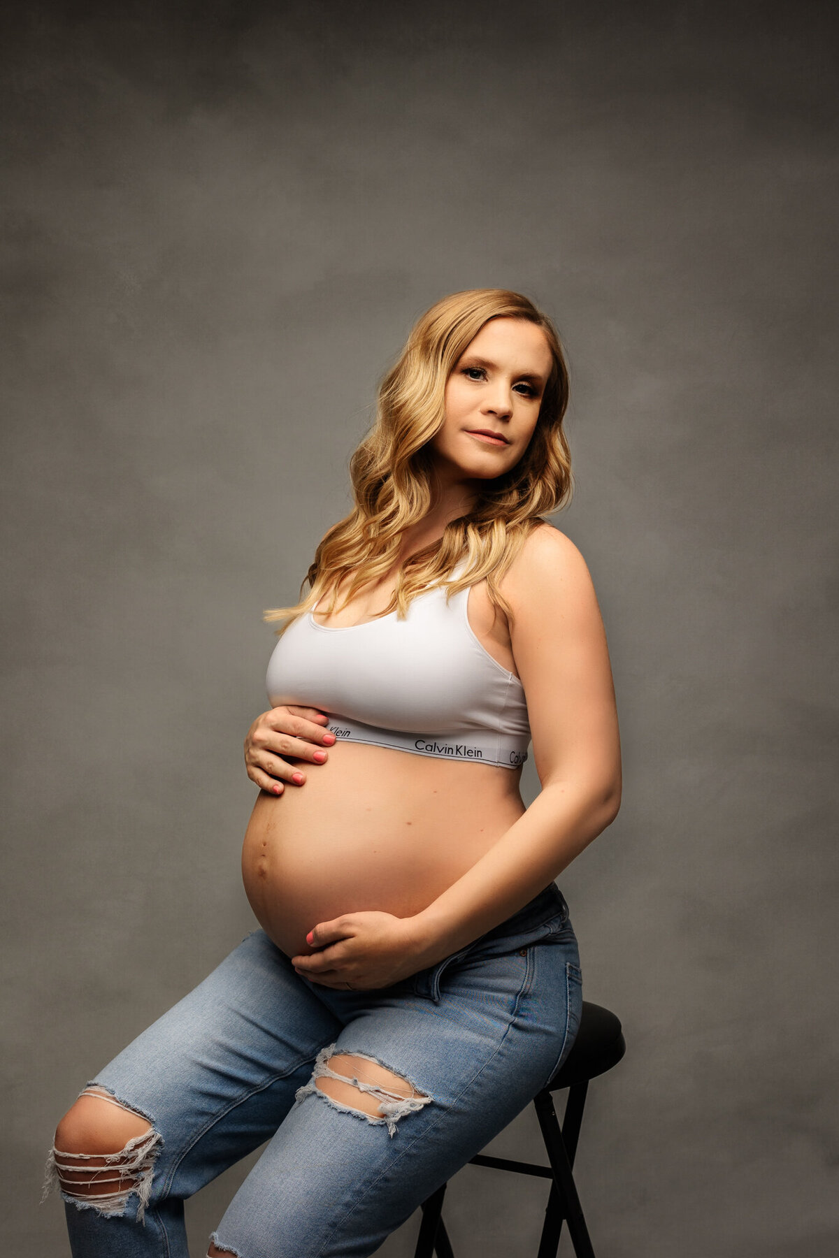 NW Arkansas maternity photographer, maternity photography near me, maternity portraits NW Arkansas, pregnancy photoshoot near me