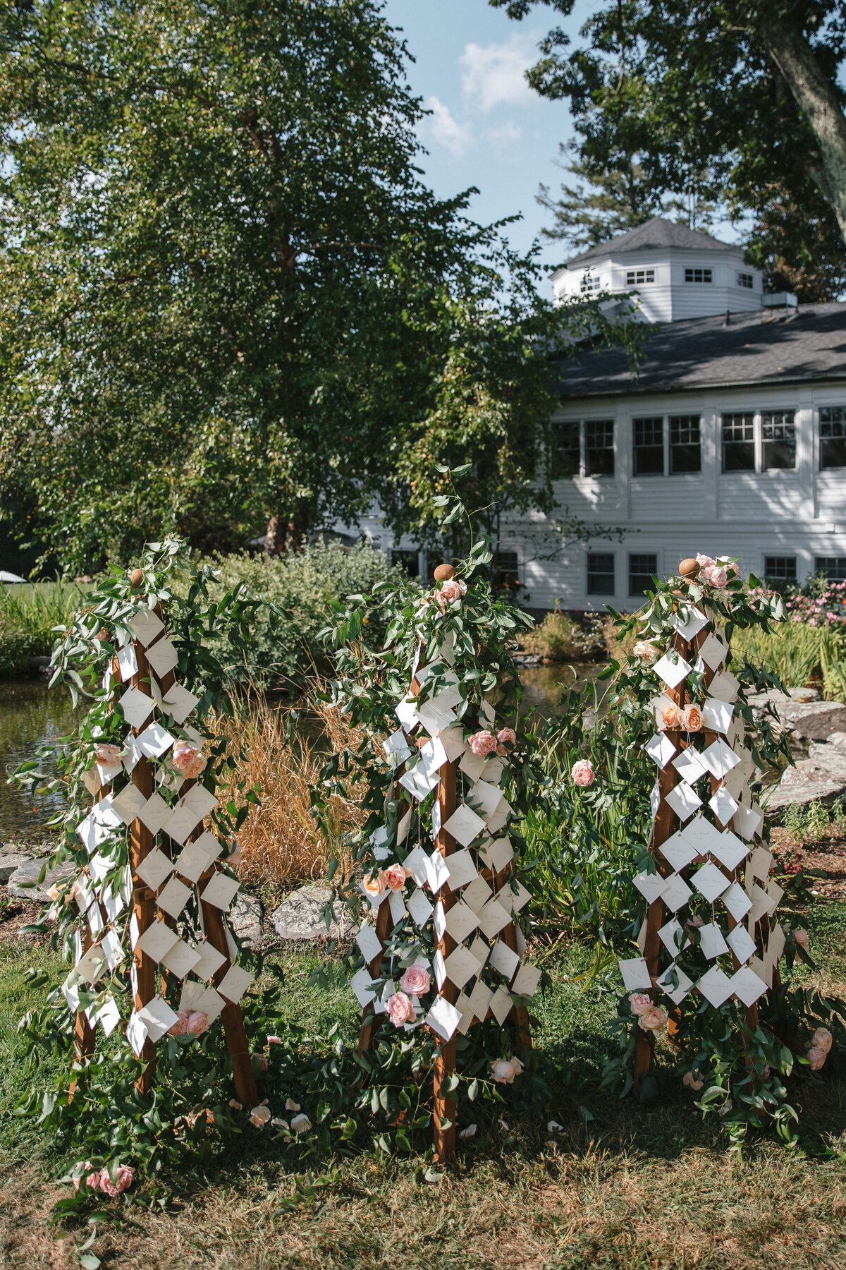 understated-seating-chart-garden-party