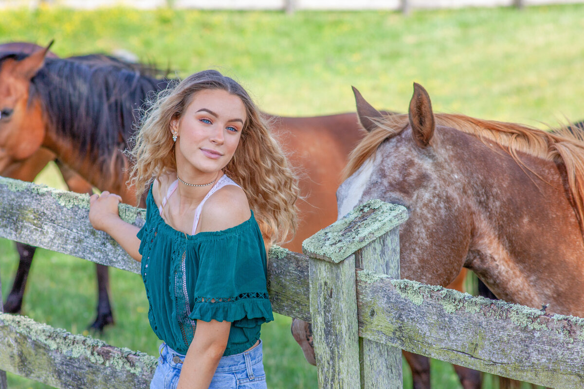 2020JocelyneSummerSenior_socialmedia-7321