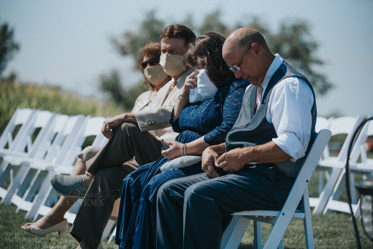 ceremony _ alaynna ann schwartz _ harpors vinyard _ iowa photographer _ playlife photography_0067