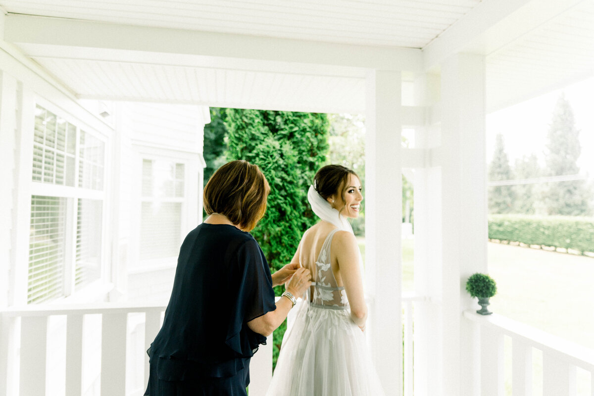 AbbeyShayGettingReadyPhotos-33