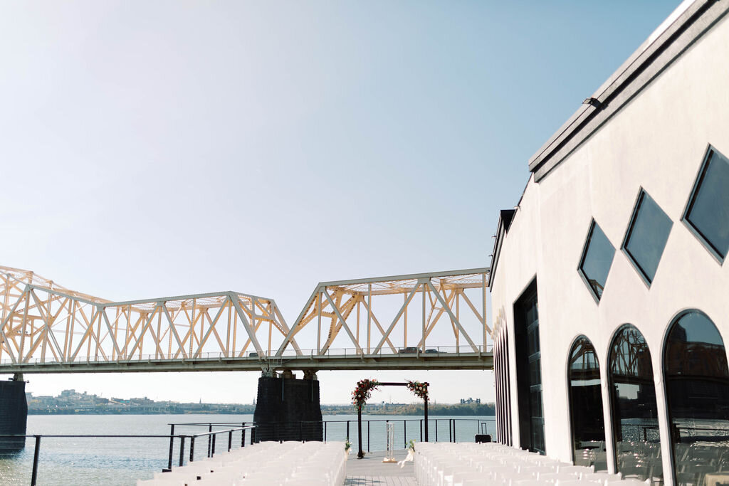 TheJeffersonEventsWeddingVenueLouisvilleKentuckyJeffersonvilleIndiana_02-47-36(1)