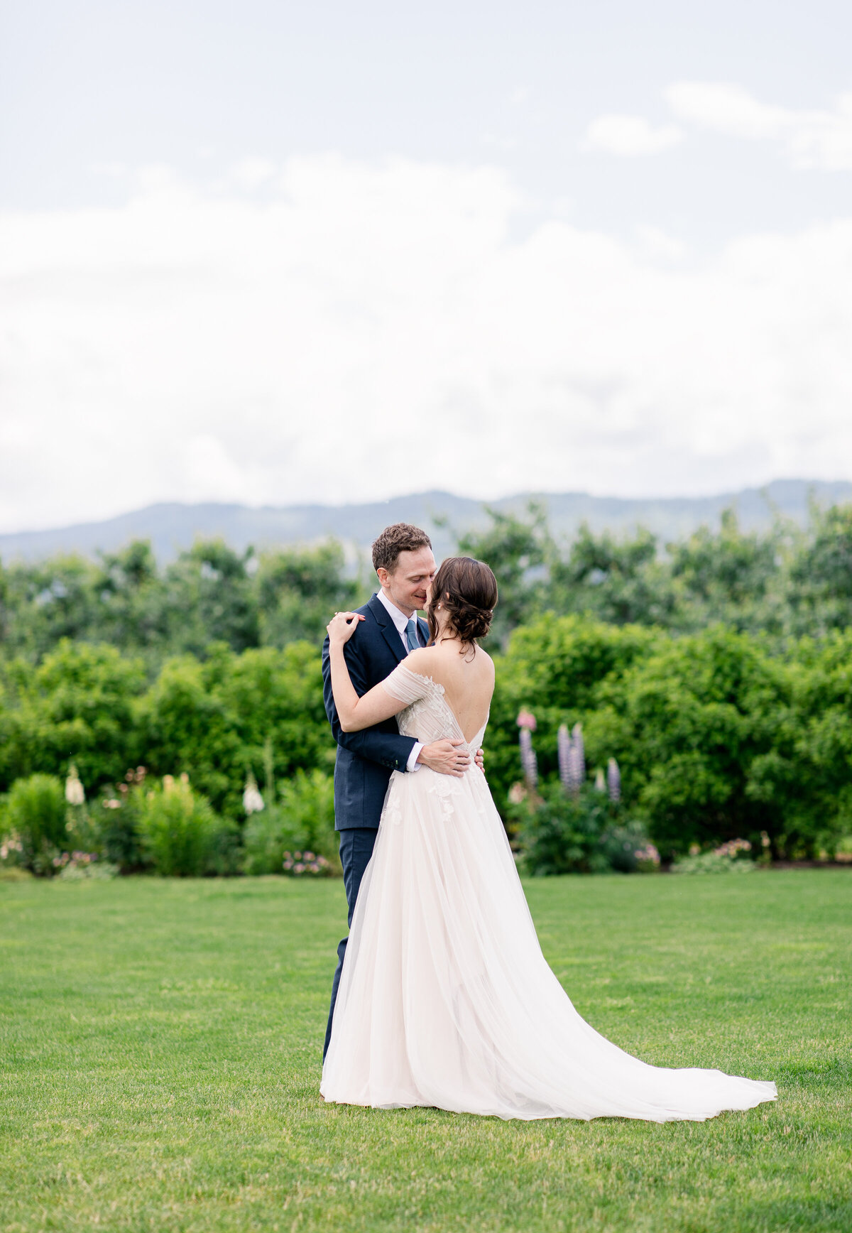 Portland OR Wedding Photographer Chantal Sokhorn Photography The Orchards Hoodriver OR-89