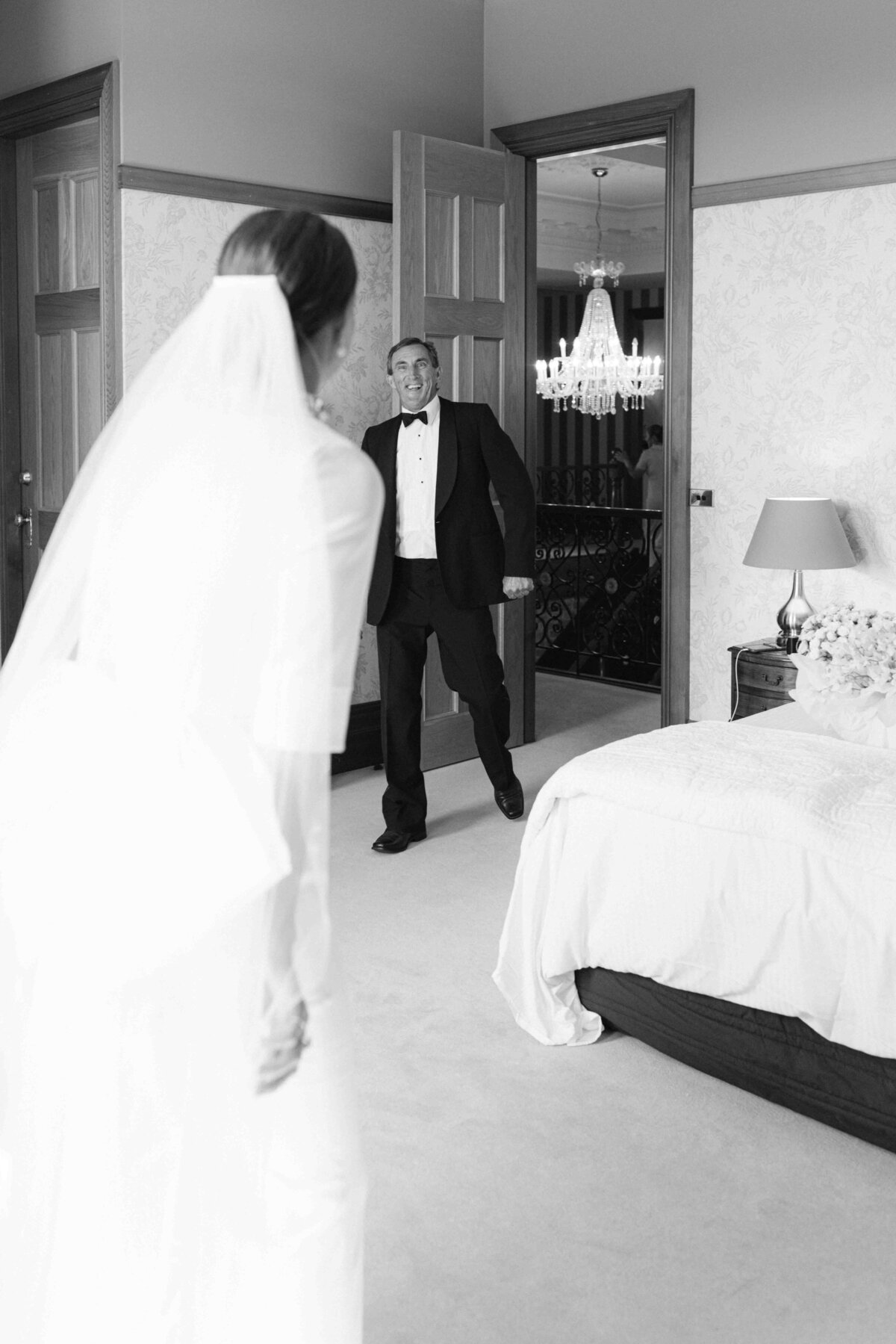 bride  visited by her father during preparation