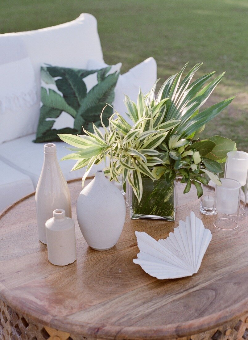 Style-Me-Pretty-Island-Dinner-Party-Dasfete-10