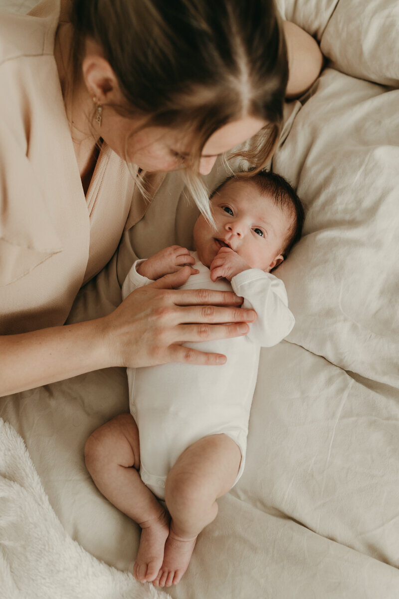 newborn-fotograaf-newborn-fotoshoot-nijmegen-blinkend-beeld-44