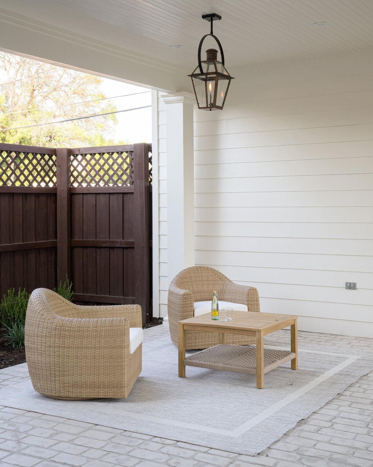 860 Edgefield Rd - exteriors-13