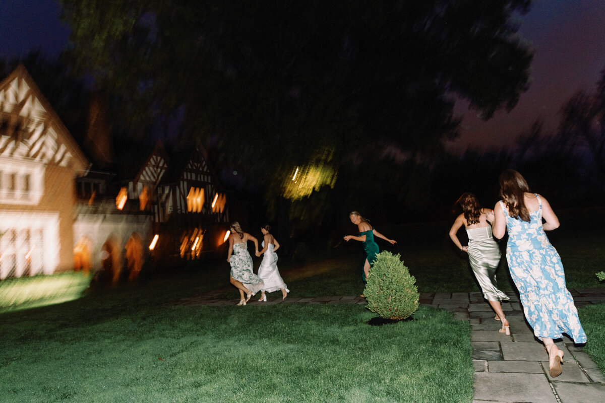 40C09072-9D7A-4481-AB59-CF2FD82CCC1D