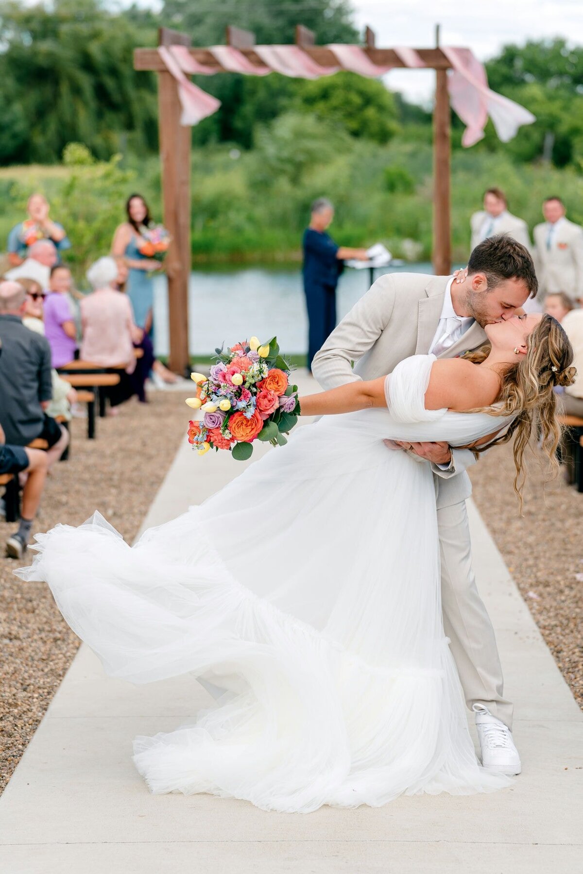 bride-groom-celebration-kiss