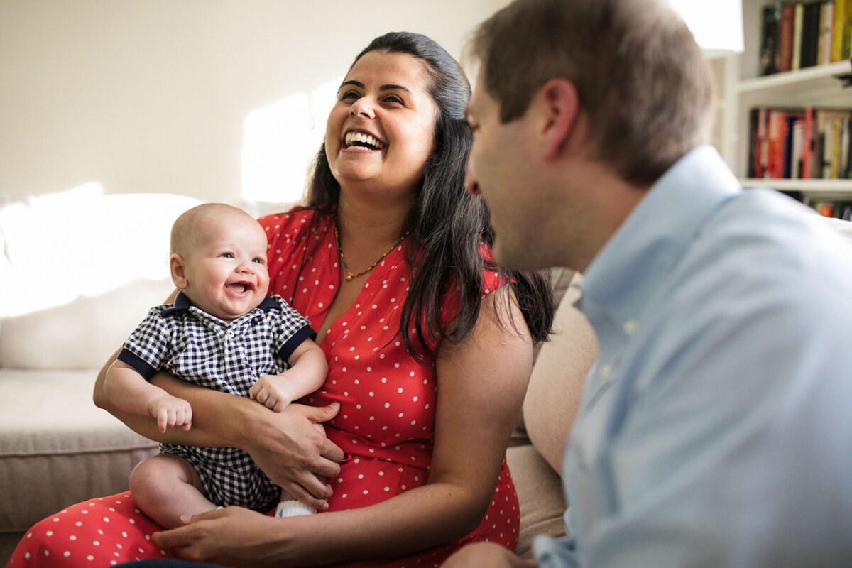 candid-natural-boston-newborn-family-photographer-zev-fisher-086