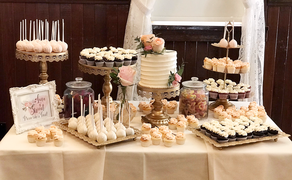 Whippt Desserts - Wedding cutting cake and sweetscape July 2018