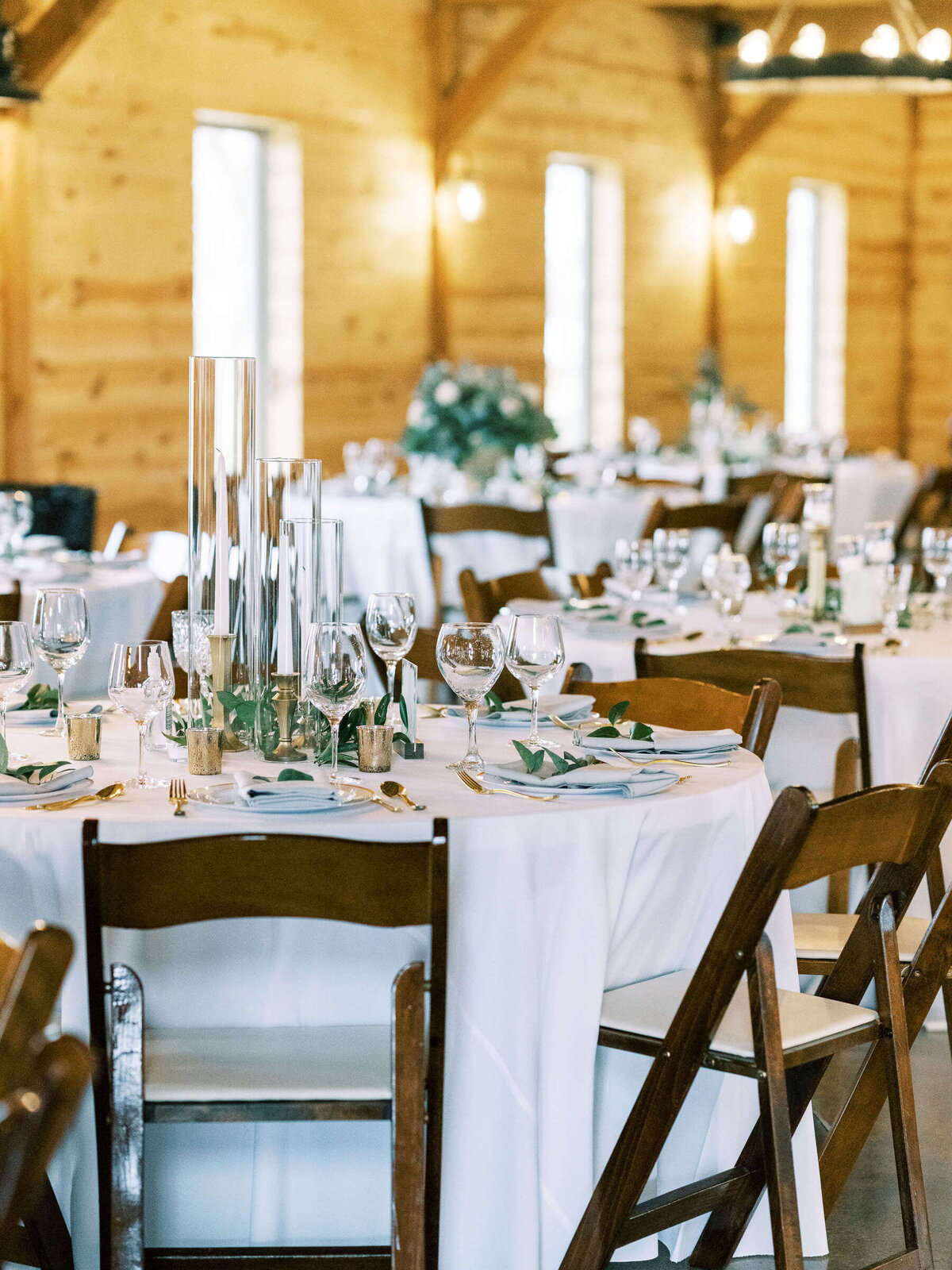 Rustic elegant wedding reception tables at North Texas wedding