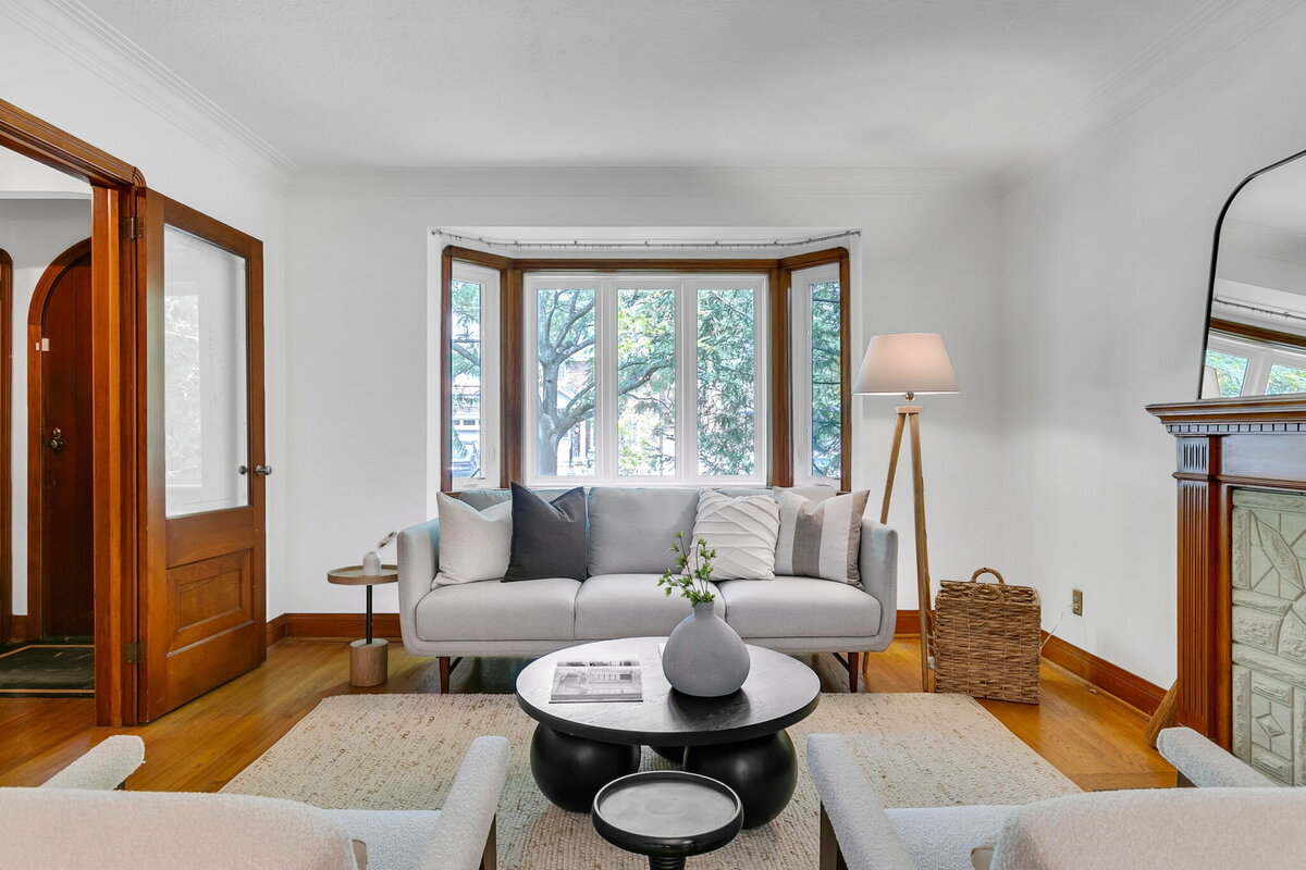 15-web-or-mls-8_006_Living Room