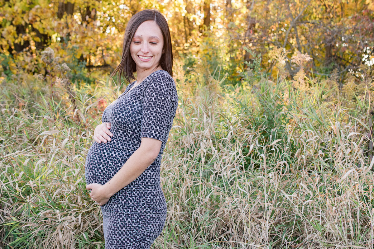Milwaukee based photographer, Milwaukee wedding photographer, wisconsin photographer, Meredith Mutza Photography, Maternity Photography, Maternity photoshoot, New parents, Milwaukee maternity photographer,  Sunset Maternity, Sunset Photo
