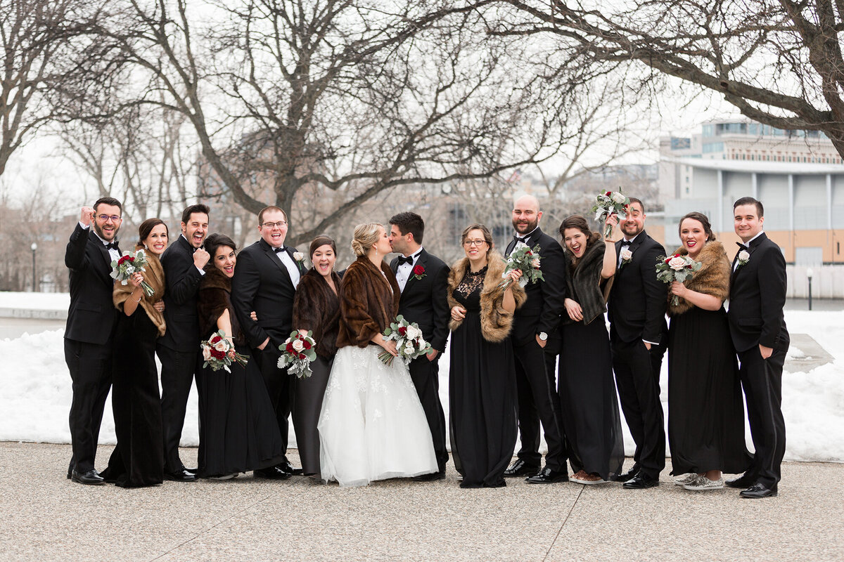 18-downtown-grand-rapids-michigan-winter-wedding