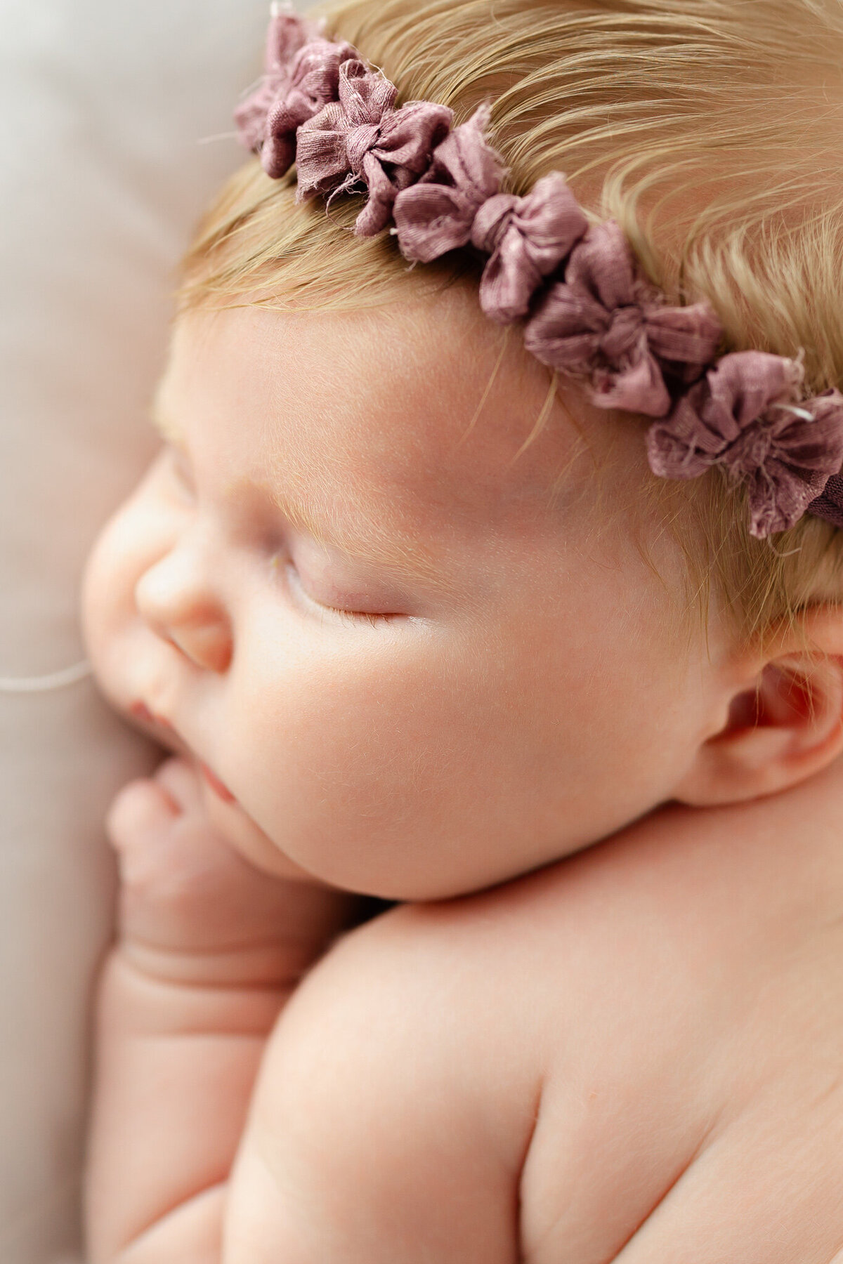 Newborn-Photographers-in -savannah-ga-studio  (11)