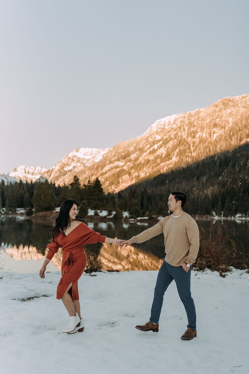 Joyce Li Photography Destination Wedding Elopement Engagement Lifestyle Portrait Photographer West Coast Seattle Washington California goldcreekpondengagement-56